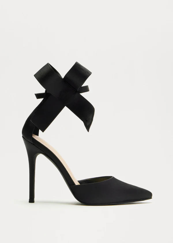 Black bow heels